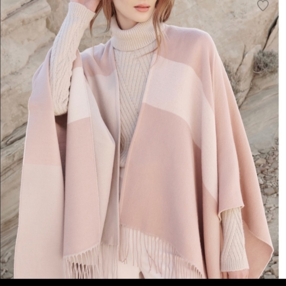 🌸 NWT Soia & Kyo ‘Scarfigan’ with Fringe!